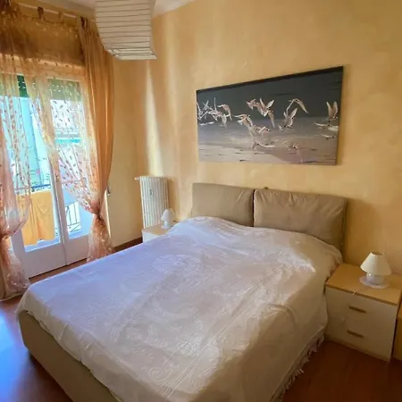 Casa Maurizio In Centro Di Diano * Diano Marina
