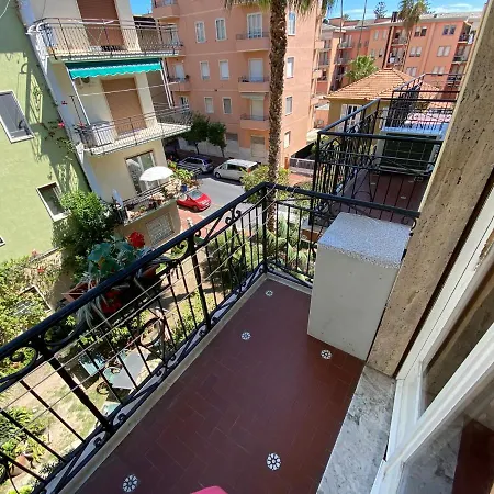 Appartamento Casa Maurizio In Centro Di Diano *